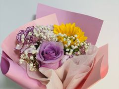 -何兮花店·气球派对鲜花店(马桥银春路万科城店)