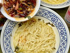 -李与白包子铺(桐梓林店)