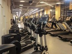 -岩顶健身(玄武店)