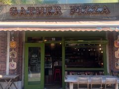 -Gather pizza