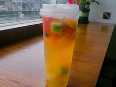 蜜桃水果茶-YIHOME(新河店)