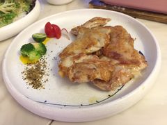 -樱花里音乐餐吧·牛扒椰子鸡(东圃店)