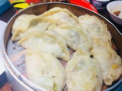 芸豆包子-方国老头包子·39年威海本地老字号•小船海鲜疙瘩汤
