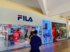 -王府井奥莱临潼小镇(临潼店)