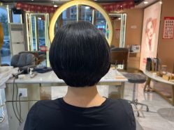 -一東造型烫发染发
