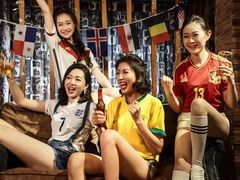 -玩坞轰趴馆·户外团建聚会主题生日派对馆(世豪广场店)