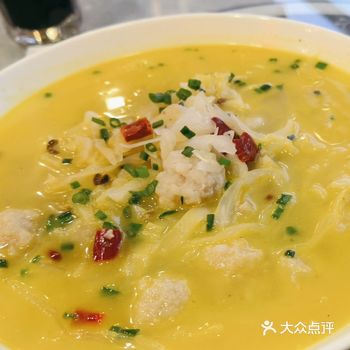 总是在院子的周围溜溜哒哒寻找馆子，这周就怀旧风来一波