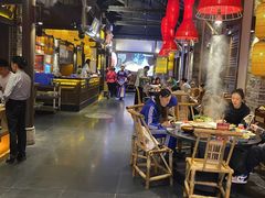 -野山舂·贵州现舂酸汤牛肉(东山店)