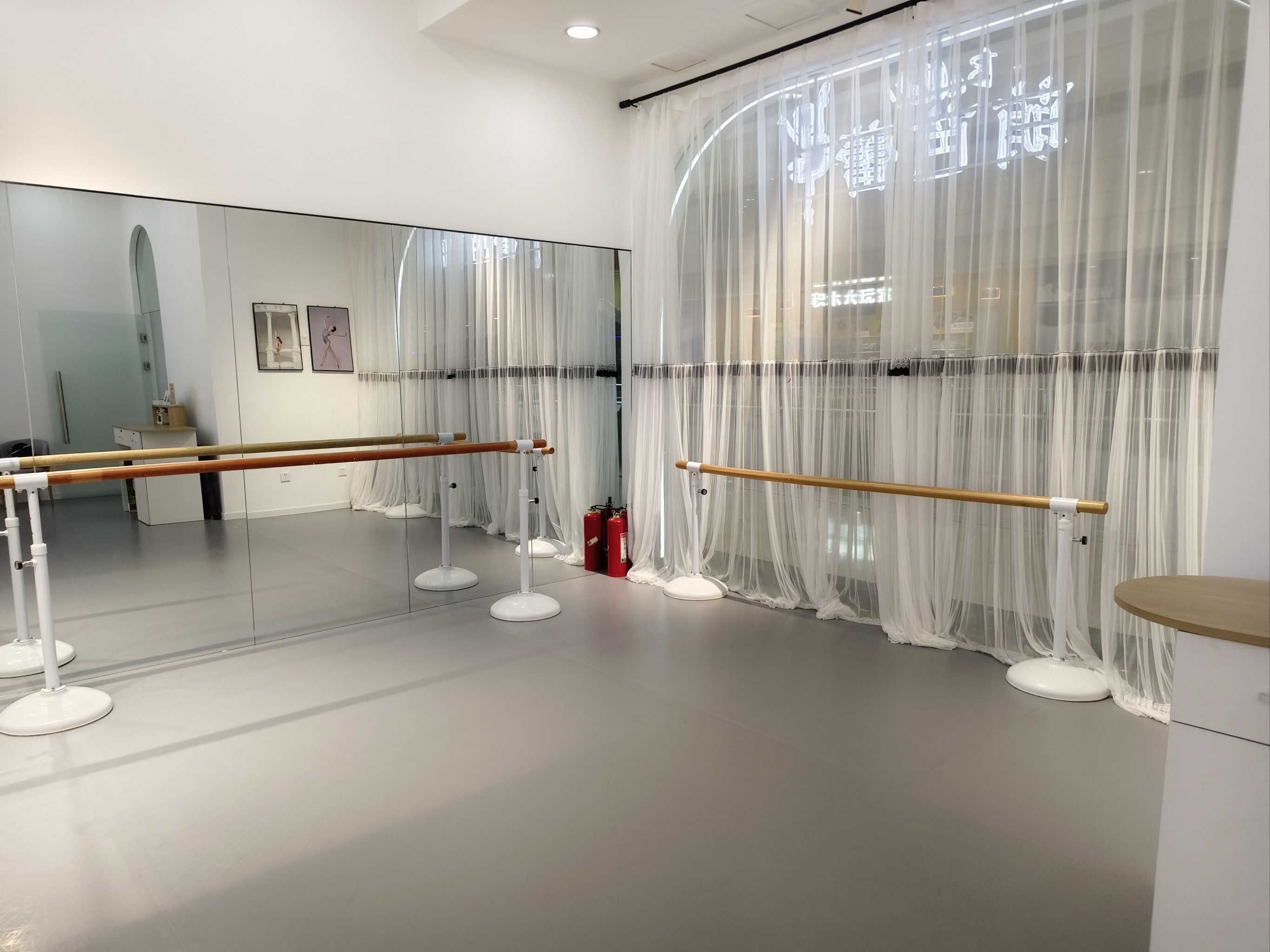 很干净的舞蹈教室,老师很有耐心专业度高