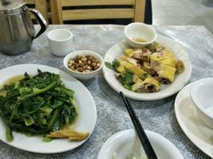 -YI PIN JU 一品居中餐厅 中国超市