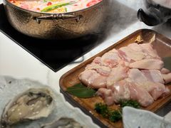 精品乳山生蚝-椰子湾·海南火锅·糟粕醋·椰子鸡(正大广场店)