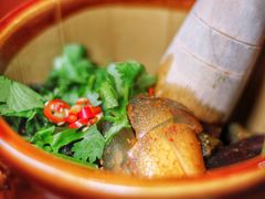 尖椒擂茄子-老滇山寨•云南特色菜•地方菜•民族风情歌舞表演(金碧店)