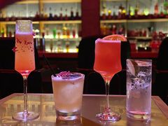 -饮湖威士忌鸡尾酒吧