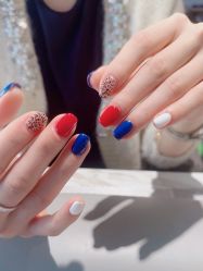 -丽心自助美甲美睫