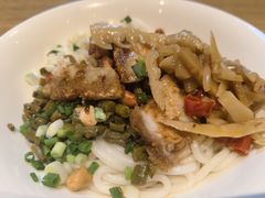 -牛八宝桂林米粉(八里庄店)