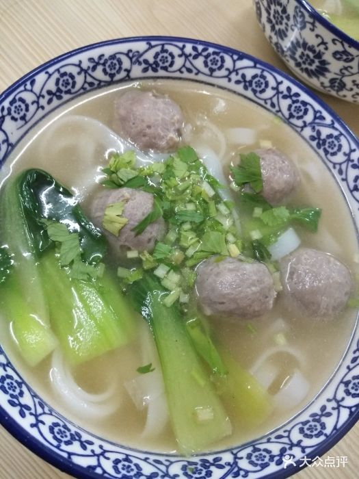 粤潮美食(太湖大道店)手打牛筋丸汤粉图片 - 第1张