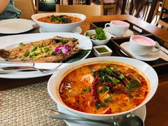 -Chom Cafe and Restaurant