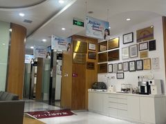 -雅悦齿科(顾村公园店)