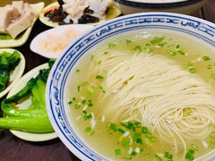 枫镇白汤面底-同得兴 Since·1995 传统苏式面馆(嘉馀坊店)