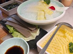 -巴渝瓦肆重庆鲜火锅(宝龙环湖店)