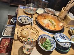 -洱火云南酸菜牛肉火锅(石景山当代商城店)