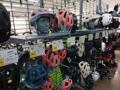 -迪卡侬(西华店)