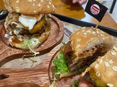 双层西部牛肉汉堡-汉堡双倍·喜鹊堡