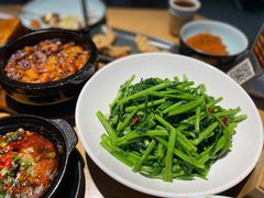 清炒空心菜-胡马八破·川菜小馆(高新万达店)