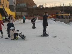 -采薇庄园四季滑雪场