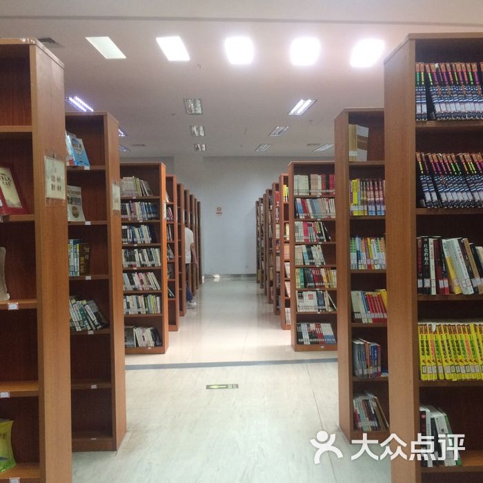 南昌科技城图书馆图片