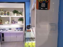 -提一眼镜·蔡司·依视路(小寨店)