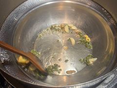 -老船舫·现做活鲜鱼馆(东郊记忆店)