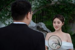 -雪中彩影婚纱摄影·微光艺术中心