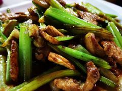 -墨脱石锅椰子鸡•香草鸭•东山羊(大东海店)