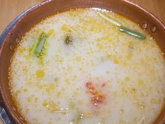 -洱火云南酸菜牛肉火锅(石景山当代商城店)