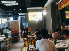 大堂-顺德公广东猪肚鸡·煲仔饭(白石洲店)