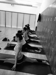 -无界瑜伽普拉提