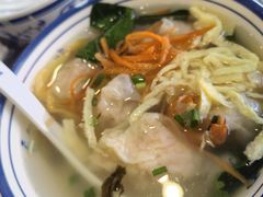 -长人馄饨铺(解放街店)