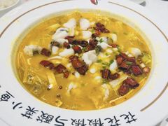 -渝是乎酸菜鱼(龙旗购物中心店)