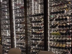 -wineapp葡萄酒餐吧(外滩金融中心店)