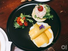 燕麦提子金枪鱼贝果-吃饼人西餐(南开店)