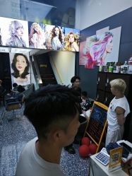 点击看大图 -藤野造型专业烫染接发