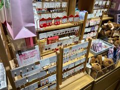 -九木杂物社(新奥购物中心店)