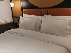-万泊酒店(长沙五一广场国金中心店)