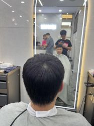 点击看大图 -七分屋LA·烫发·染发·剪发