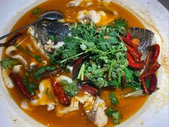 山茶油丹江大鱼头-清水亭湖北菜(大屯DT51店)