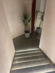 -新蝶变皮肤管理中心