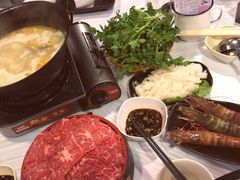 -鲜入围煮花胶鸡海鲜火锅
