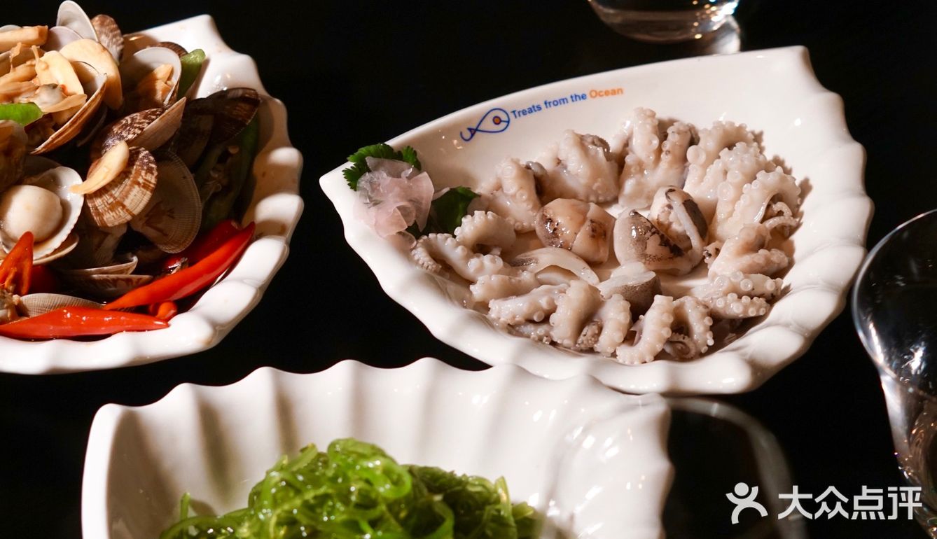 交子大道温馨小木屋海鲜Bistro，快乐团年地。