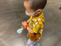 -MCM(比斯特上海购物村店)